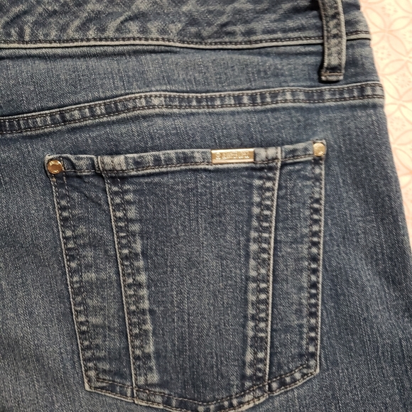 Jennifer Lopez jeans plus size - Picture 4 of 6